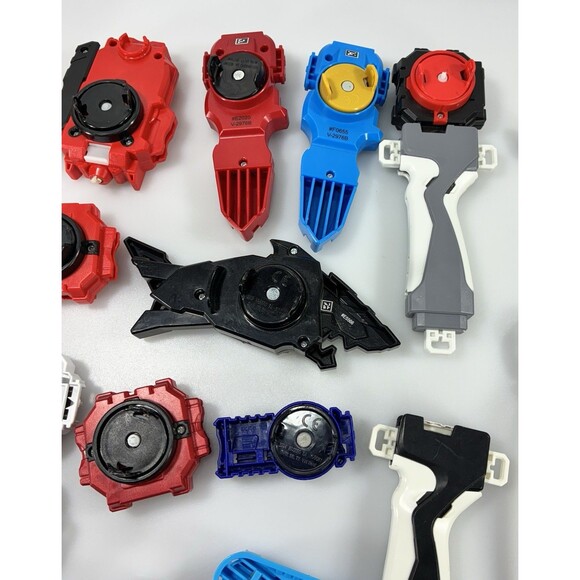 Beyblades Launchers & Rip Cords Mixed Lot of Various 31 Pieces - Picture 11 of 13